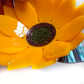 Decorative sunflower bowl