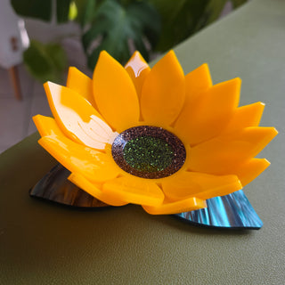 Decorative sunflower bowl