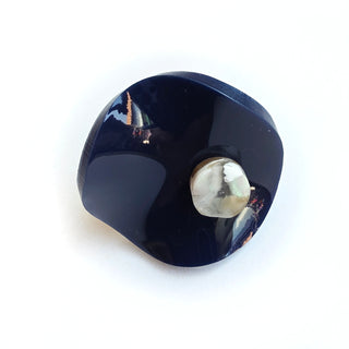 Crinkled Circle Ring Navy & Pearl